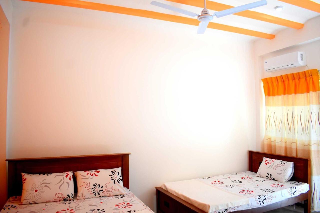 Sri Mayura Holiday Resort Kataragama Luaran gambar