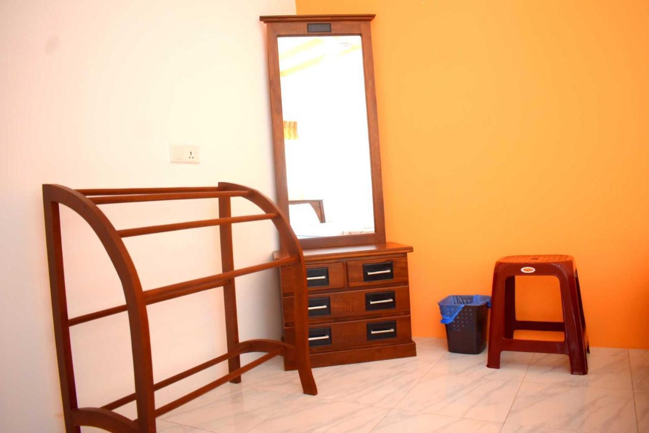 Sri Mayura Holiday Resort Kataragama Luaran gambar