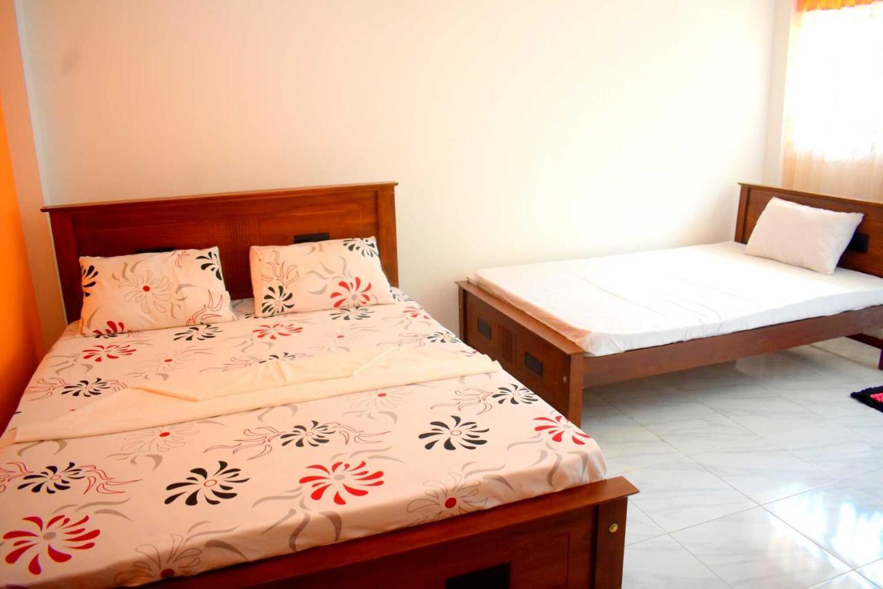 Sri Mayura Holiday Resort Kataragama Luaran gambar